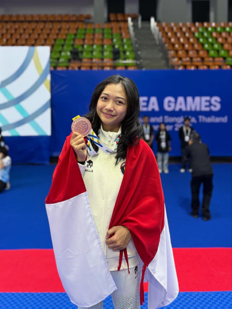 Hotgirl võ thuật Indonesia phải xóa clip "nhạy cảm", mới được nhận huy chương SEA Games - 5