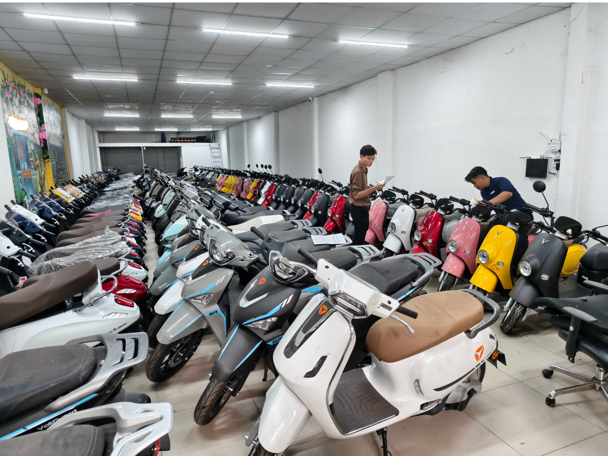 Với nền tảng hơn 2.000 đối tác xe xăng cũ, OKXE có lợi thế linh hoạt để triển khai “Thu Xăng - Đổi Điện”.