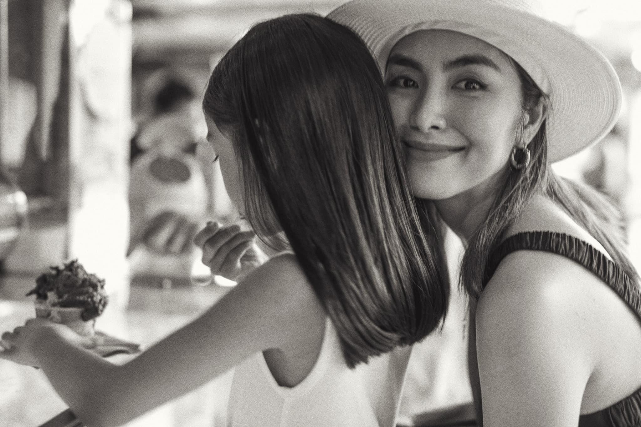 Diễn viên Tăng Thanh Hà và con gái. Ảnh: NVCC