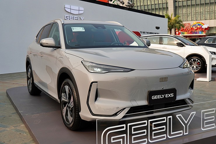 Ô tô điện bán chạy nhất Trung Quốc sắp về Việt Nam cạnh tranh VinFast VF 6 - 15