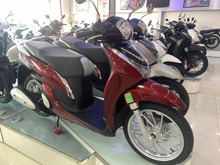 Bảng giá Honda SH Mode cuối tháng 12/2025: Mức chênh đã hạ nhiệt! - 1