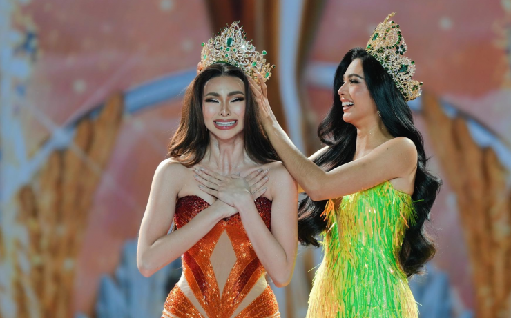 Đương kim Hoa hậu Hòa bình Emma Tiglao.