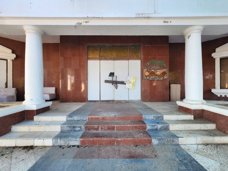 Cảnh tượng cửa đóng then cài, hoang vắng đến khó tin tại casino Đồ Sơn.