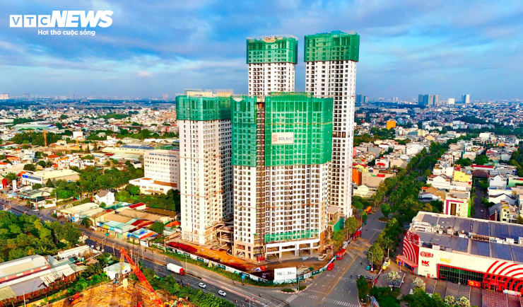 Dự án Green Tower của TBS Group trên Quốc lộ 1K đã hoàn thành phần thô, đang được bán với giá hơn 70 triệu đồng/m².