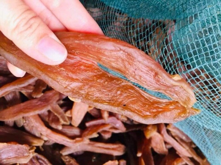 Món "nhà nghèo" xưa ăn đến chán ngán, nay thành đặc sản khoái khẩu được ưa chuộng ở thành phố, giá 170.000 đồng/kg - 3