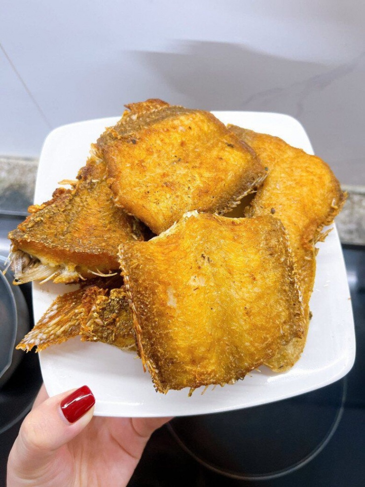 Đặc sản "tốt hơn cá hồi", bán đầy chợ nhưng ít người biết đến, làm đủ món ngon giá từ 100.000 đồng/kg - 2