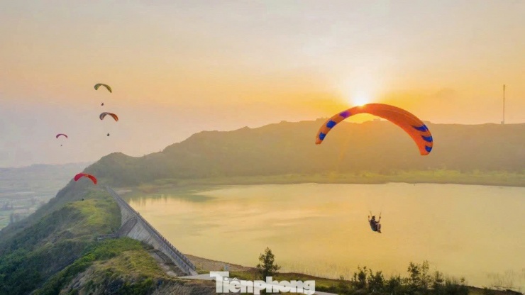 Đảo Lý Sơn sẽ chuyển mình trở thành thiên đường nghỉ dưỡng nếu được quan tâm đầu tư mạnh về cơ sở hạ tầng, tạo ra sản phẩm du lịch đặc sắc.