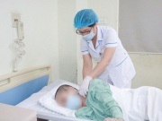 Đau đầu kéo dài hơn một năm, người phụ nữ bàng hoàng phát hiện mắc bệnh hiếm