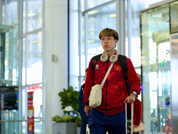 Đình Bắc lỡ hẹn trao giải Quả bóng vàng vì làm nhiệm vụ với U23 Việt Nam - 10