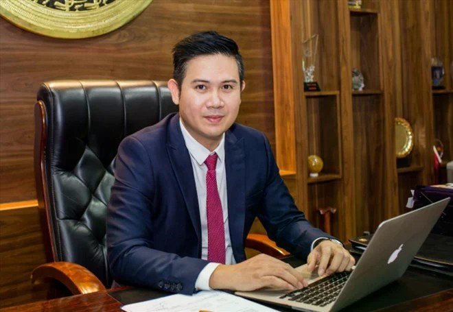 Ông Phạm Văn Tam (Shark Tam).