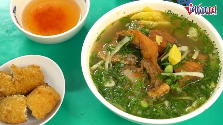 Món bún cá và cá cuộn thịt lạ miệng ở Hà Nội, được cả người bản địa và khách nước ngoài yêu thích