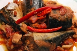 Các mẹo kho cá nhanh nhừ xương