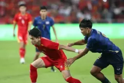 Truyền thông Thái Lan thừa nhận nền bóng đá đang đi sau Việt Nam