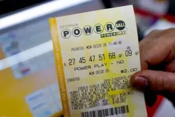 Một người trúng giải độc đắc lớn thứ hai trong lịch sử Mỹ vào đúng ngày Giáng sinh