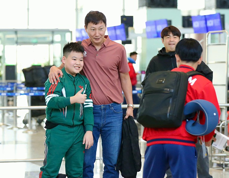 Đình Bắc lỡ hẹn trao giải Quả bóng vàng vì làm nhiệm vụ với U23 Việt Nam - 4