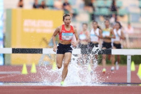 Bội thu tiền thưởng SEA Games, Nguyễn Thị Oanh và ĐT điền kinh nhận thêm 1 tỷ đồng