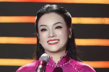 Ca sĩ Tân Nhàn lên chức Phó giáo sư