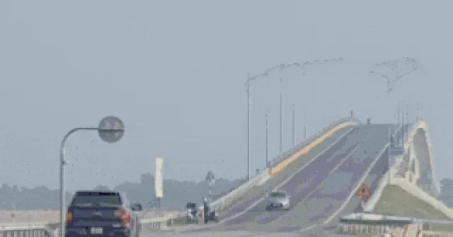 "Bay" trên cầu vượt sông Hồng gần 1.000 tỷ đồng...