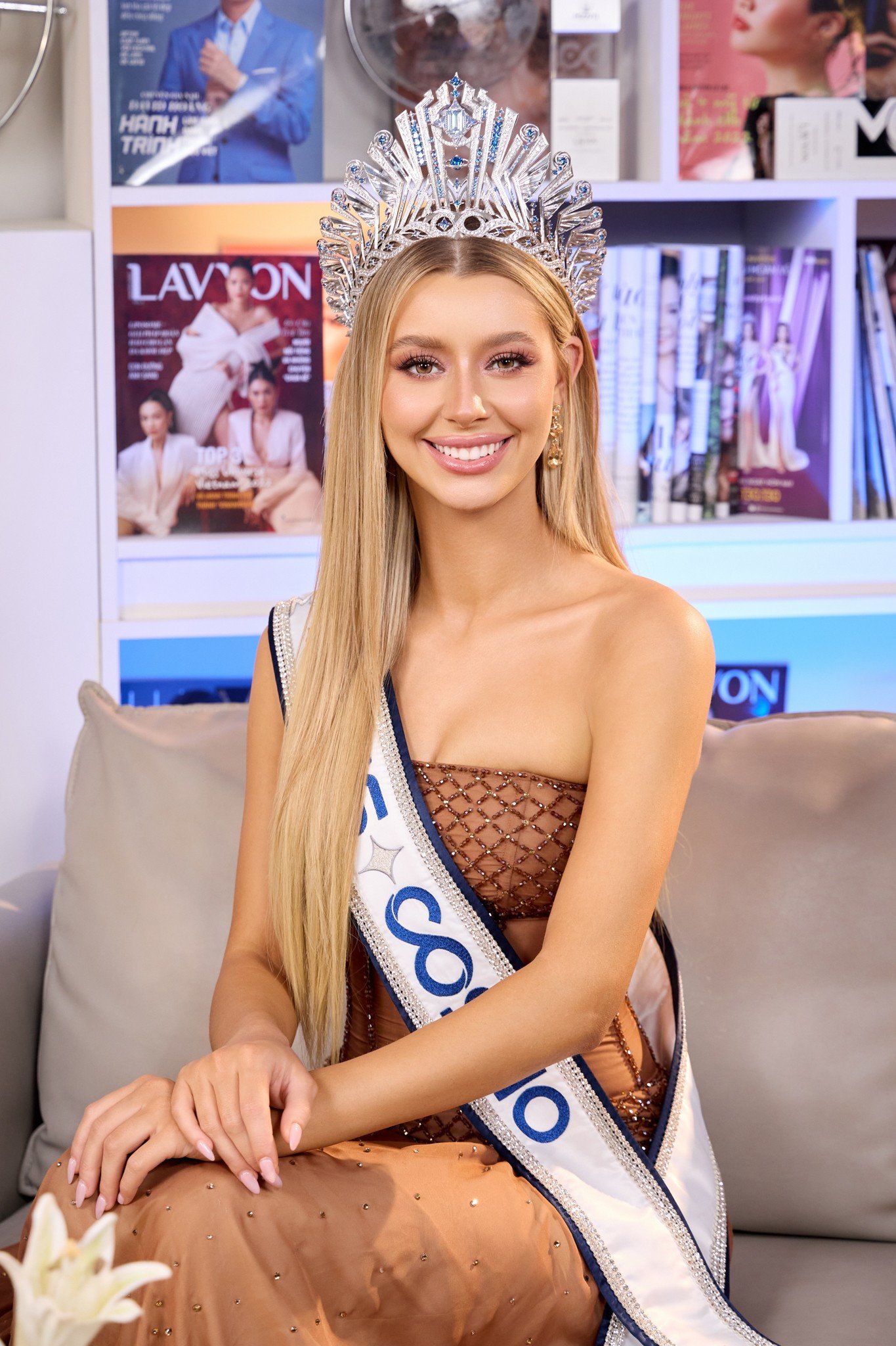 Vì sao 2 nàng hậu Miss Cosmo 2025 có tên tiếng Việt là Ngọc Na và Ngọc Tím? - 3