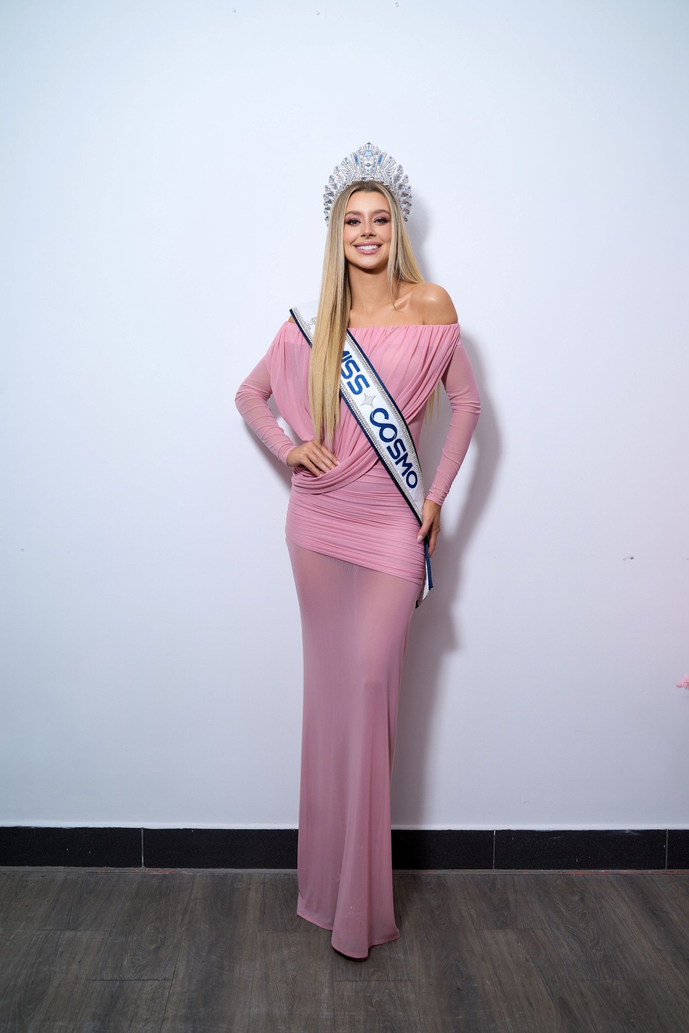 Vì sao 2 nàng hậu Miss Cosmo 2025 có tên tiếng Việt là Ngọc Na và Ngọc Tím? - 4