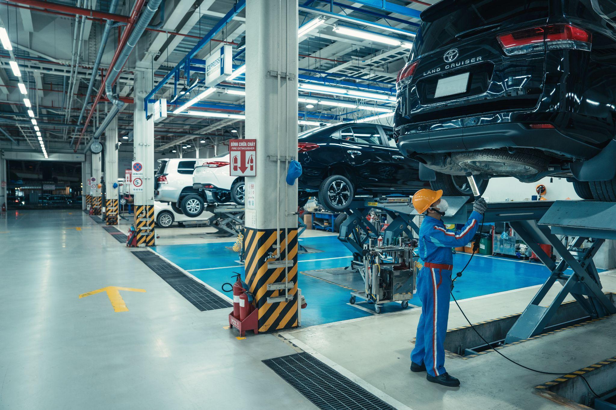 Hệ thống đại lý Toyota đã triển khai chương trình hỗ trợ khách hàng trong mùa mưa bão vừa qua.