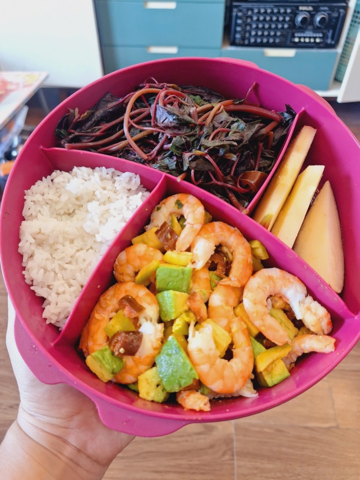 Tự nấu cơm mang đi làm, mẹ 8X giảm 15 kg sau 9 tháng - 3