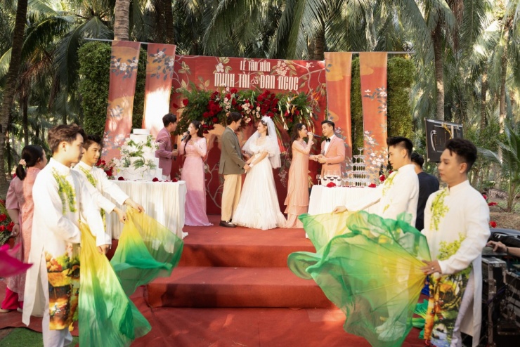 Đoàn Minh Tài chèo xuồng rước dâu - 4