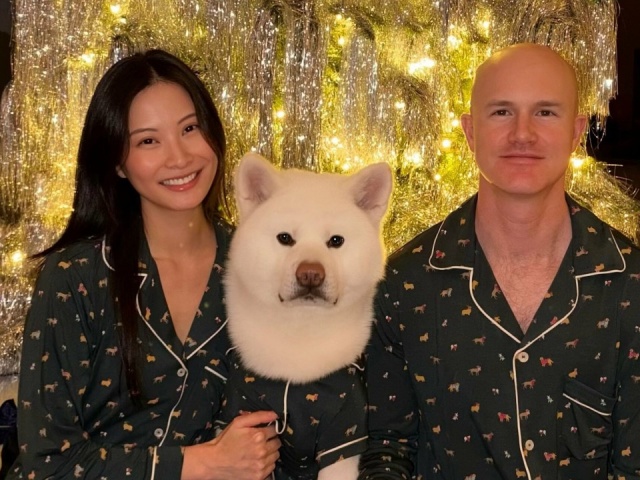 Từ cô bé bị bắt nạt đến vợ tỷ phú Coinbase