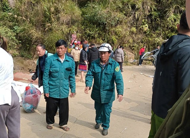 Hiện trường vụ tai nạn 'thảm khốc' ở Lào Cai khiến 8 người tử vong - 6