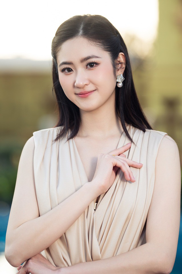 Theo BTC, thí sinh chiến thắng giải phụ "Top model by fan vote" sẽ được xuất hiện trên trang truyền thông quốc tế về hoa hậu lớn nhất thế giới Missosology &amp; Sash Factor. Ngoài ra, top 3 hạng mục này còn nhận Ngôi sao Hy vọng - Nhân đôi điểm bình chọn trong chặng "Người đẹp được yêu thích nhất".