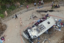 Thông tin về đoàn thiện nguyện gặp nạn lật xe ở Lào Cai, 9 người tử vong