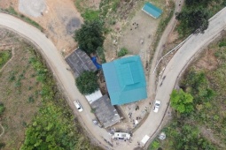 Cận cảnh góc cua hiểm trở trong vụ lật xe đoàn thiện nguyện ở Lào Cai