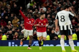 Nóng bảng xếp hạng Ngoại hạng Anh: MU vượt mặt Liverpool, áp sát top 4