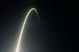 Nghi vấn tạo 'mưa bi' nhắm vào chòm vệ tinh của tỷ phú Elon Musk