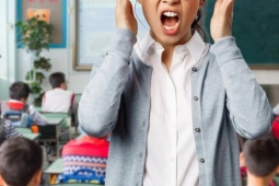 Chửi học sinh ồn ào và mong học sinh bị ốm, giáo viên ở Trung Quốc bị đình chỉ