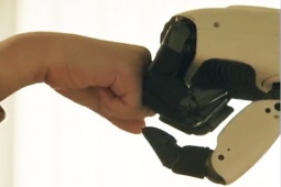 LG sắp tung robot hình người CLOiD làm việc nhà "đỉnh" như phim viễn tưởng