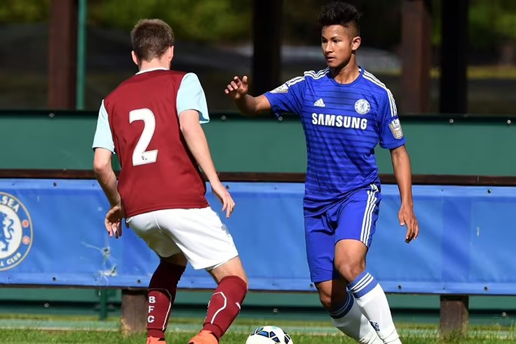 3 cựu cầu thủ giàu hơn Ronaldo, Messi & Beckham cộng lại: Ngỡ ngàng cựu sao MU - 3