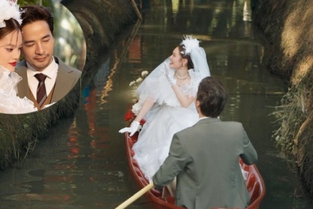 Đoàn Minh Tài chèo xuồng rước dâu