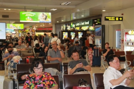 Nhu cầu du lịch tăng cao, vé máy bay Tết Dương lịch lại 'sốt xình xịch'