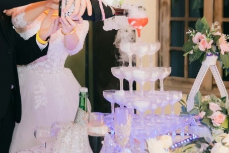 Sự cố ngày cưới và cách ứng xử của thông gia nghèo khiến nhà trai nể phục