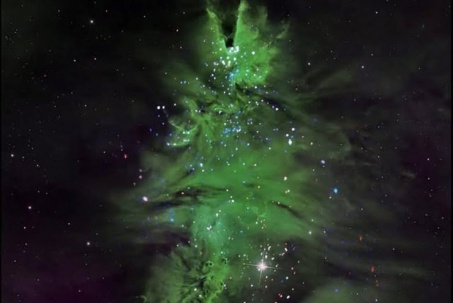 Kiệt tác ánh sáng "cây thông Noel" 2.700 năm tuổi giữa vũ trụ khiến giới thiên văn trầm trồ