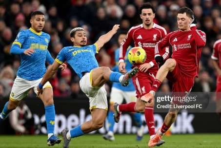 Kết quả bóng đá Liverpool - Wolverhampton: 90 giây 2 bàn, Wirtz "giải hạn" (Ngoại hạng Anh)