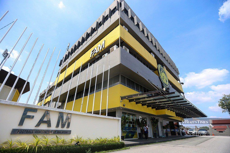 Bóng đá Malaysia bị phạt kỷ lục 15,7 tỷ đồng, lãnh đạo FAM bị kêu gọi từ chức - 1