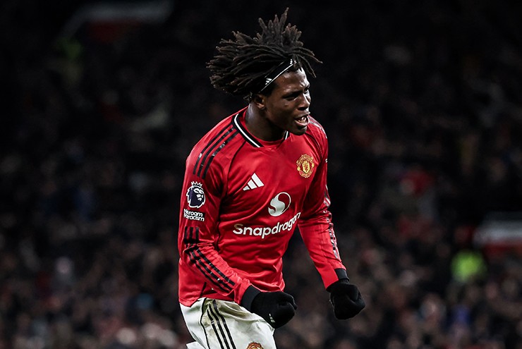 Cú vô lê tuyệt đẹp của Dorgu mang về chiến thắng cho MU trước Newcastle