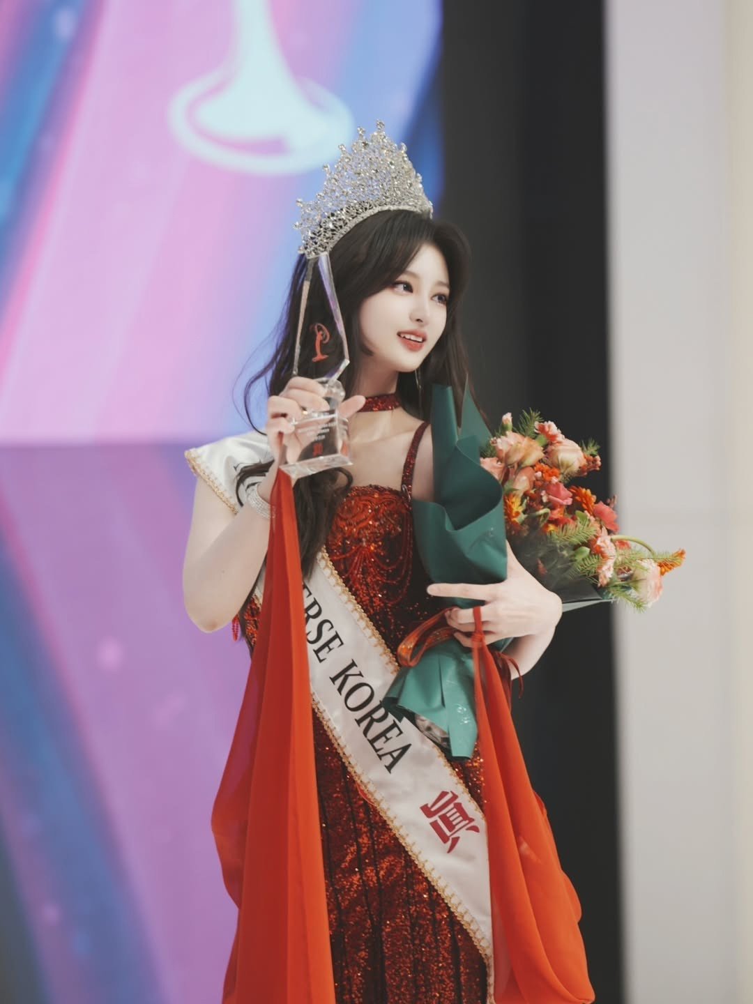 Dù giành chiến thắng nhưng Seohyun Lee sẽ không đại diện cho Hàn Quốc tại Miss Universe 2026 dự kiến được tổ chức tại Puerto Rico. Thay vào đó, cô giành được đặc quyền trở thành giám khảo cho mùa giải Miss Universe Korea 2026.