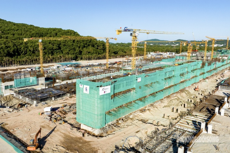 Cận cảnh công trường cụm công trình phục vụ APEC 2027 ở Phú Quốc - 4