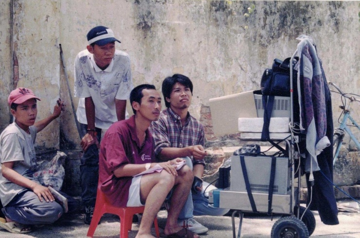 Đạo diễn Nguyễn Quang Dũng những ngày mới theo nghiệp làm phim. Ảnh: FBNV