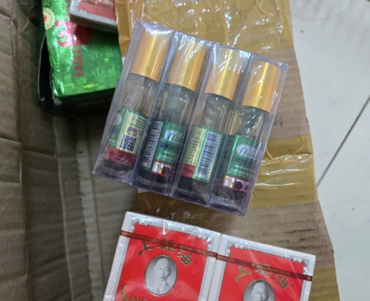 Một số loại dầu gió giả.