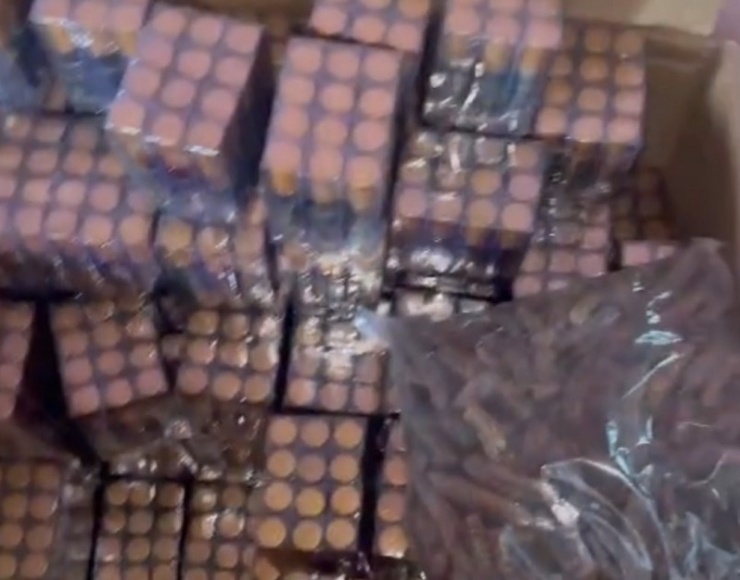 Cơ quan Công an xác định nhóm đối tượng đã sản xuất và đưa ra thị trường hàng trăm ngàn sản phẩm dầu gió giả.