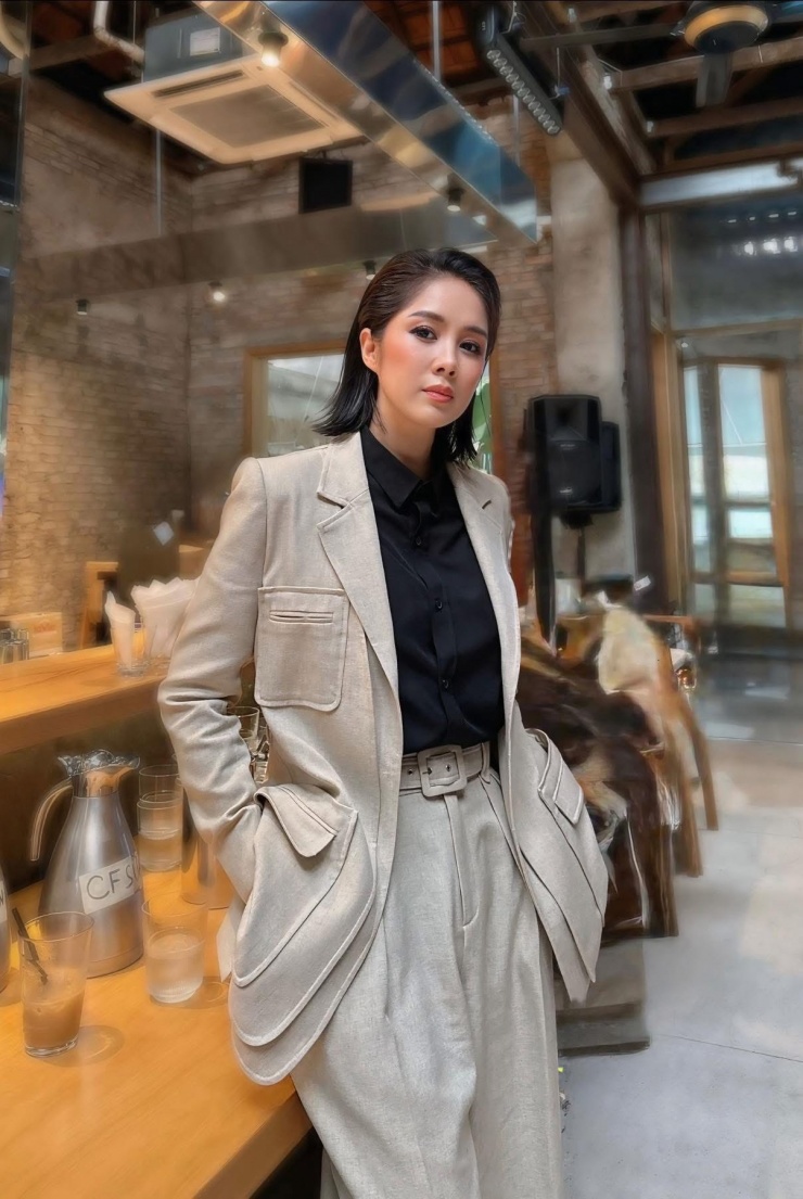 Lê Phương thăng hạng nhan sắc sau khi giảm 30kg - 9